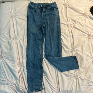 American Eagle women’s jeans